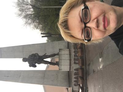 Кривой Рог, памятник героям Украины 