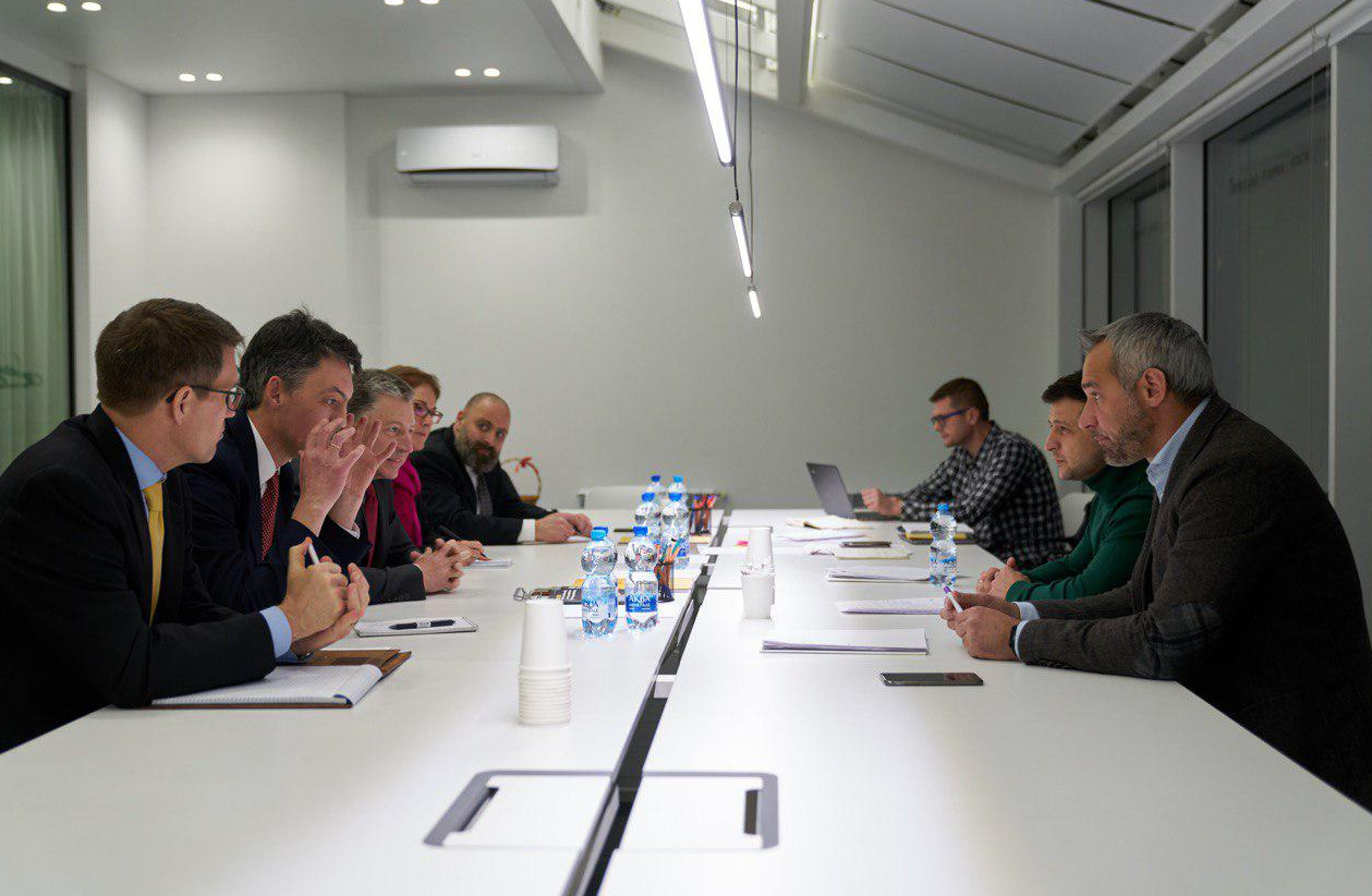 Курт Волкер и Владимир Зеленский Курт Волкер и Владимир Зеленский